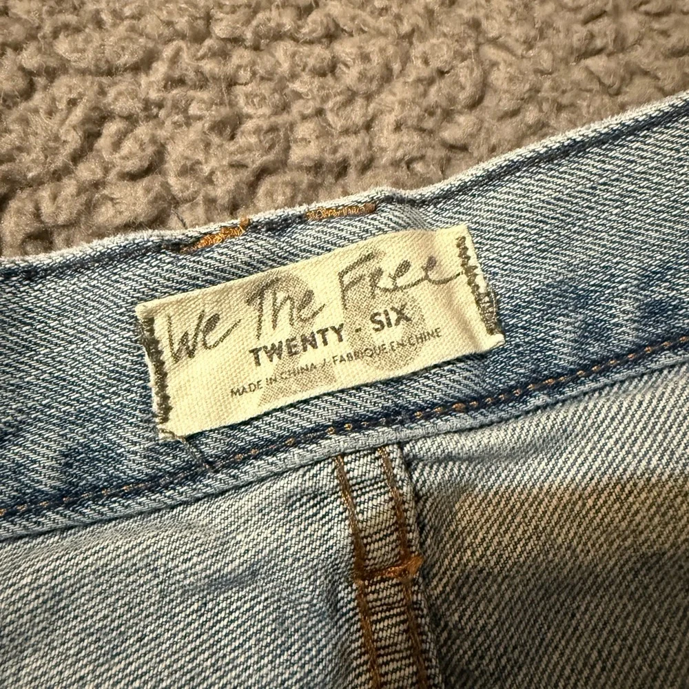 Free People “We The Free” Makai Cut‎ offs- High-Rise Distressed Denim Shorts